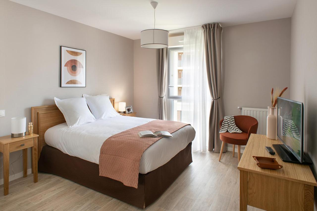 Le Criterium Aparthotel Ecouflant Eksteriør bilde